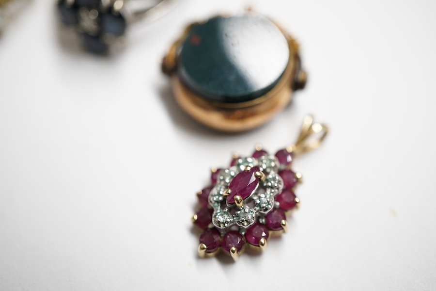 A small group of jewellery to include, four modern 9ct gold and gem set rings including garnet and seed pearl cluster and sapphire and diamond cluster, one other modern 9k and gem set ring, five assorted 9ct and gem set